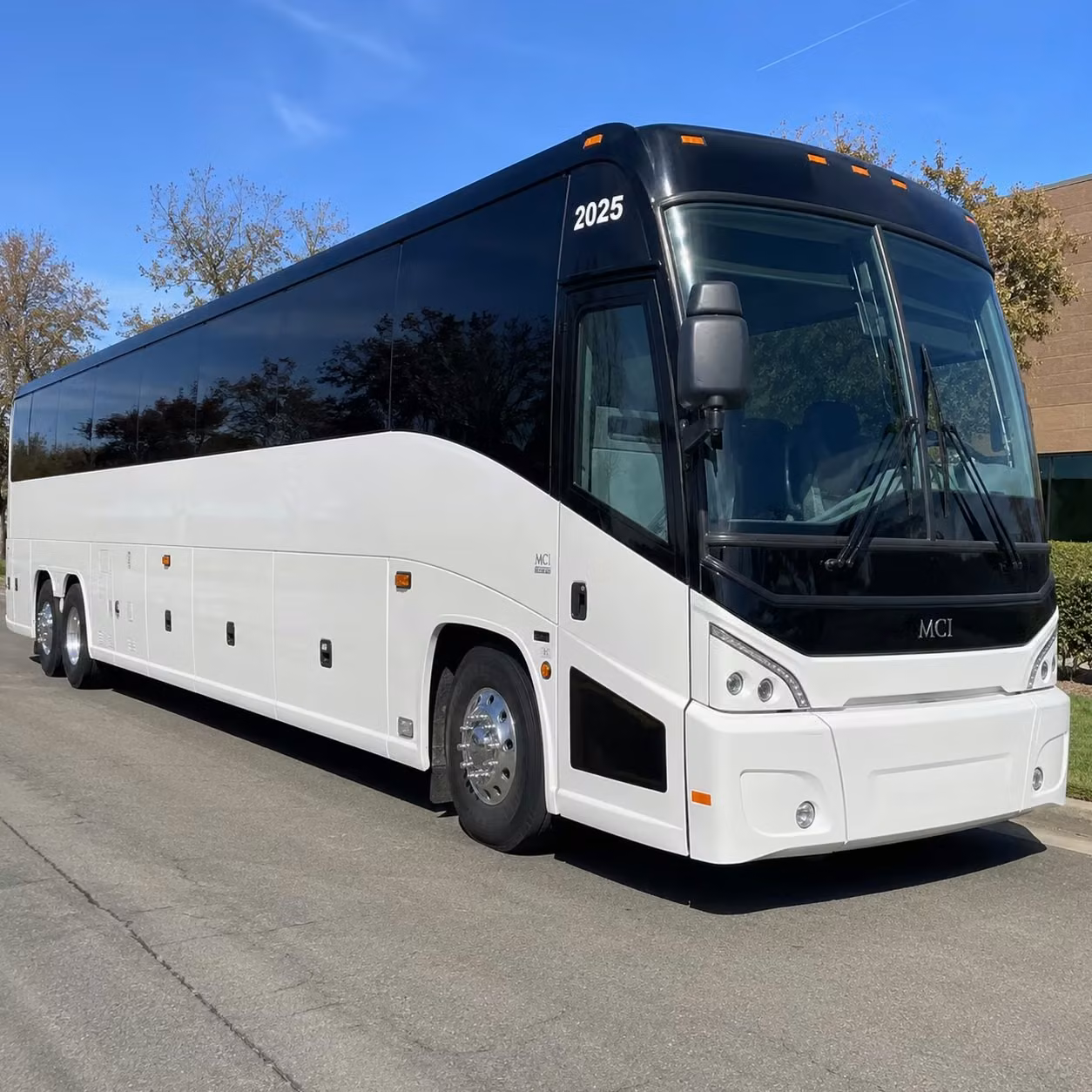 minibus rentals for smaller concert groups in south gate california