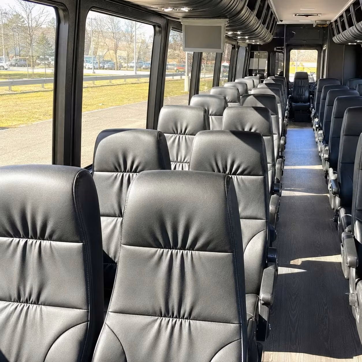 minibus rentals in south gate for smaller prom groups who want to ride in style