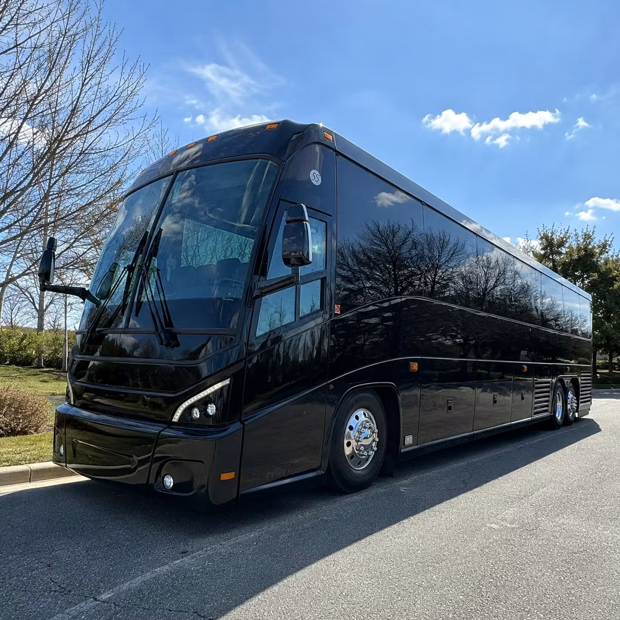 shuttle buses for south gate city government employees and municipal agencies