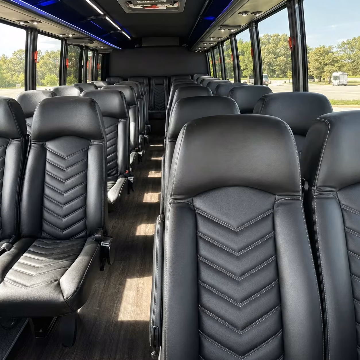 south gate 35 passenger minibus rental